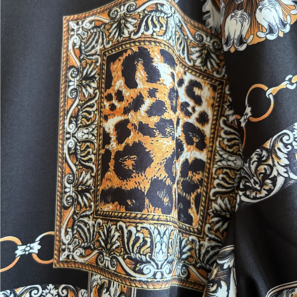 NWT- BLOUSE - Picture 10 of 14